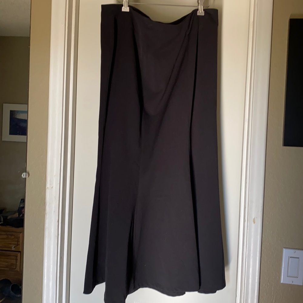 Black MIDI Fit and Flare Skirt